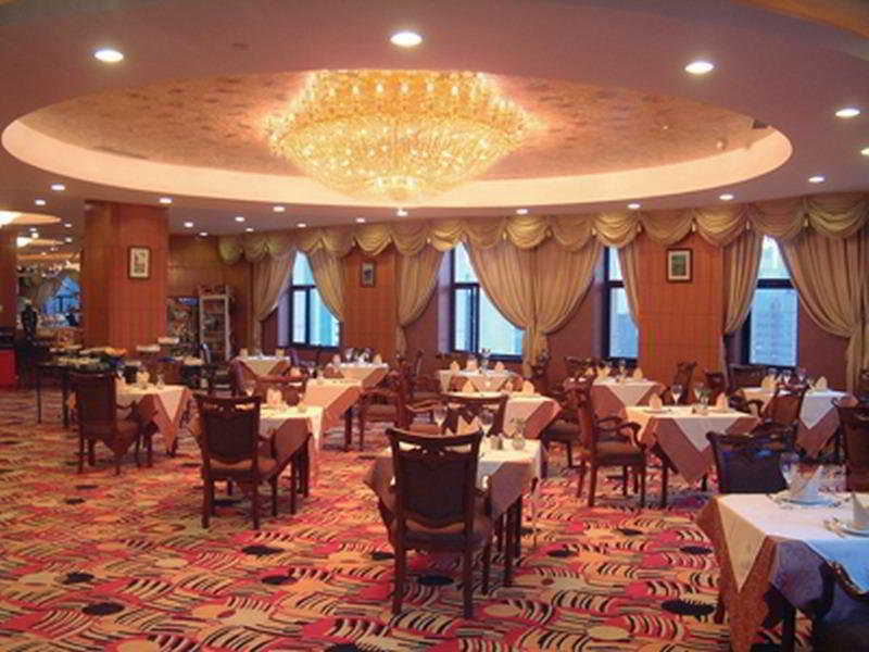 Dalian Lee Wan Hotel Restaurant photo